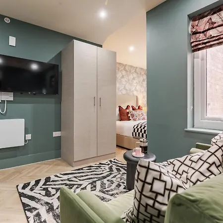 Primedeluxe Leeds (West Yorkshire)
